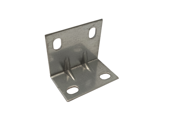 Ocelový úhelník s prolisy alfa (40x32mm)
