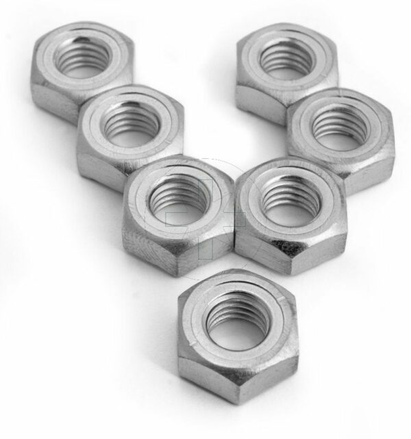 Šestihranná matice M4x3,2x7 mm (2000ks)